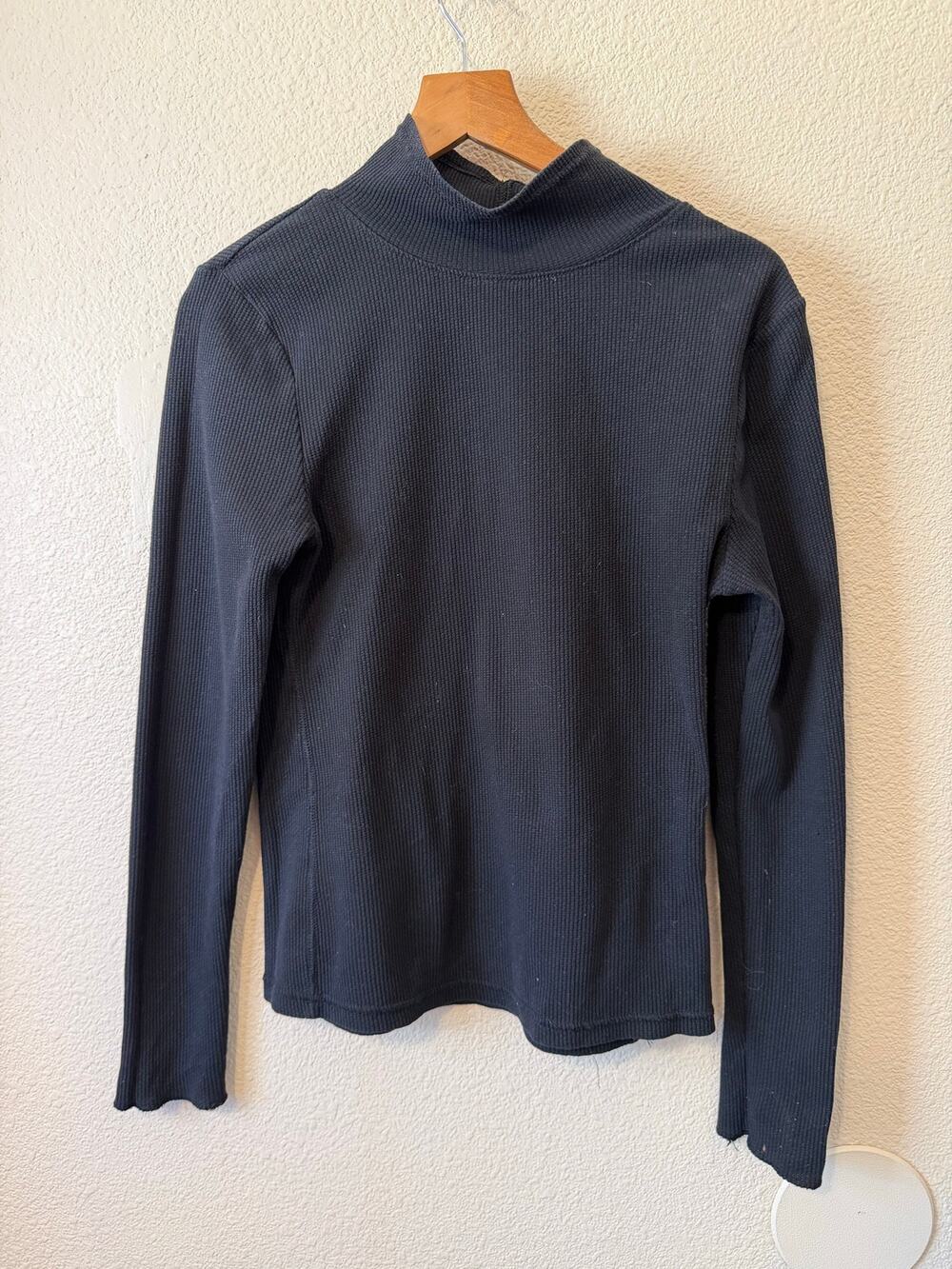 Universal Thread Black Moc Neck Waffleknit Long Sleeve Basic Tee Medium